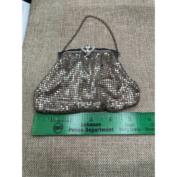 Vintage WHITING & DAVIS Silver Mesh Kiss lock Evening Bag Purse Made In USA 2945 - Picture 5 of 12